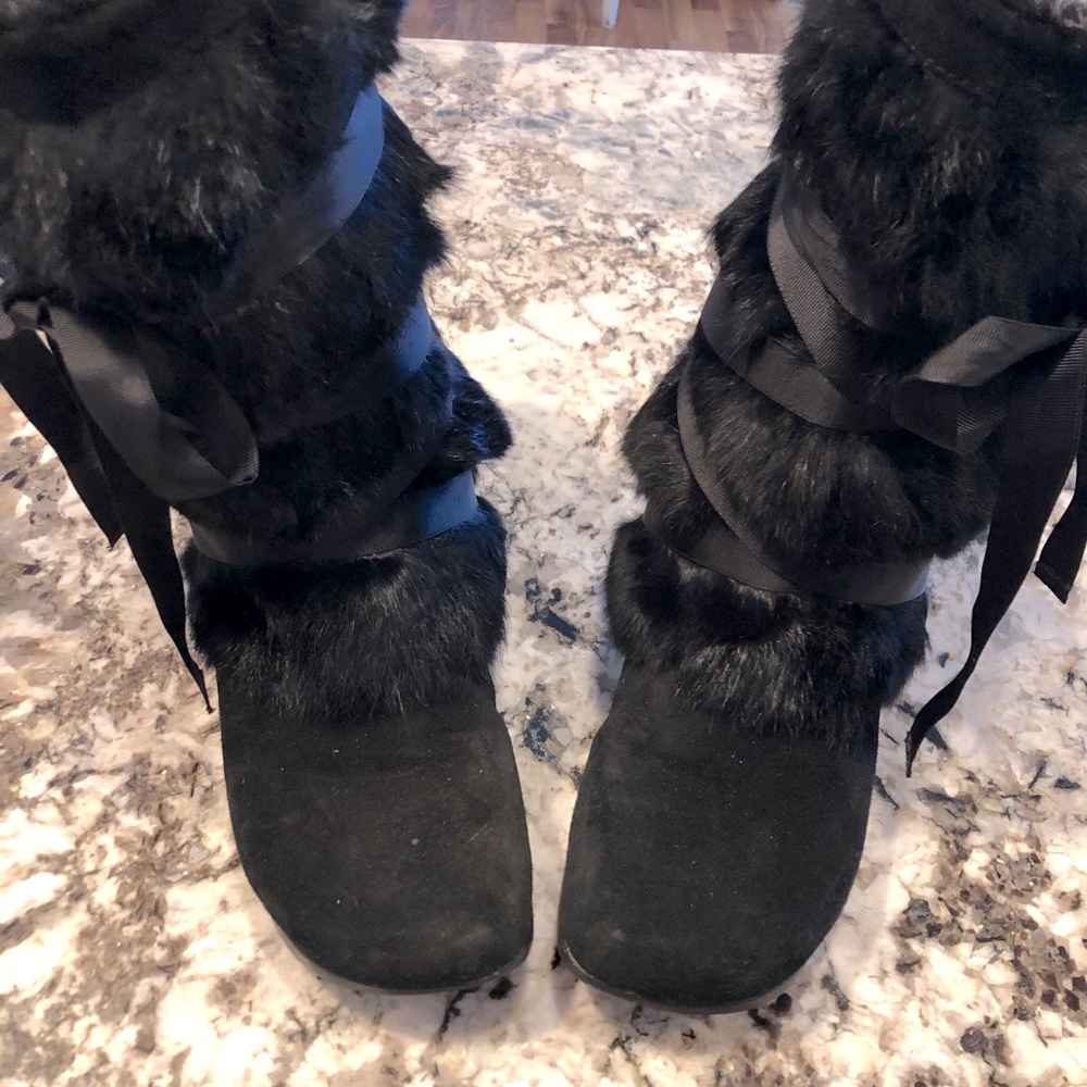 Earth boots